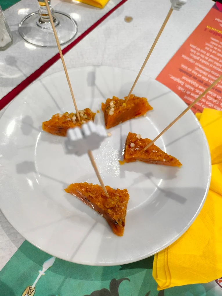 Le Gandhi Gallery Image