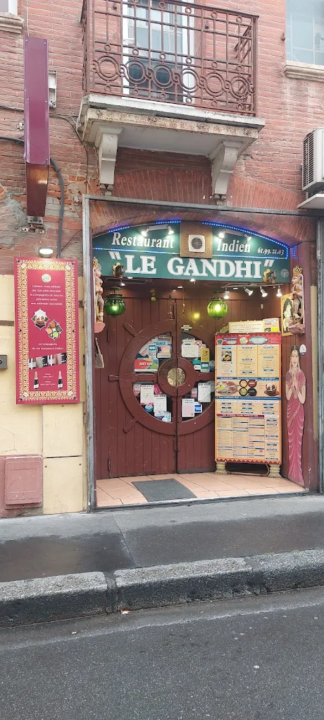 Le Gandhi Gallery Image