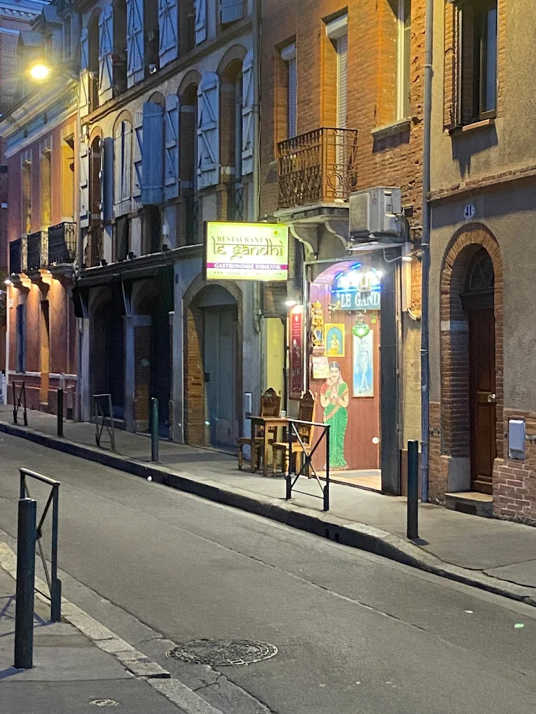 Le Gandhi Gallery Image